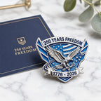 Broche commémorative de 250 ans de liberté