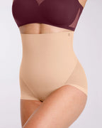 Culotte rehausse-fesses