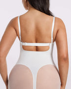 Body string mi-cuisse échancré dans le dos