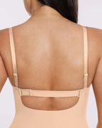 Body string mi-cuisse échancré dans le dos