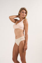 Soutien-gorge sans couture sans armatures push-up décolleté en V profond à coussinets en gel