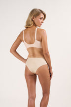 Soutien-gorge sans couture sans armatures push-up décolleté en V profond à coussinets en gel