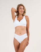 Soutien-gorge sans armature push-up sans couture à armatures de gel, en V profond et festonné