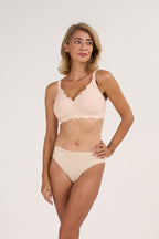 Soutien-gorge en gel sans armature et sans couture à couvrance totale avec bords festonnés