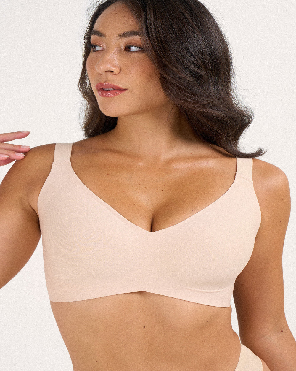 Soutien-gorge sans coutures, doux, à col en V, sans armatures, à maintien intégral avec coussinets en gel