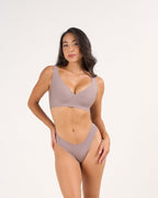Soutien-gorge sans armature push-up sans couture à armatures de gel, en V profond et festonné