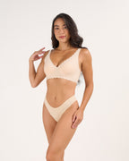 Soutien-gorge sans armature push-up sans couture à armatures de gel, en V profond et festonné
