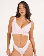 Soutien-gorge sans armature push-up sans couture à armatures de gel, en V profond et festonné