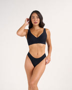 Soutien-gorge sans armature push-up sans couture à armatures de gel, en V profond et festonné