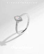 Bague de fiançailles en joaillerie fine taille marquise