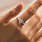 Bague de fiançailles en joaillerie fine taille marquise