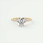 Bague ovale avec halo de moissanite